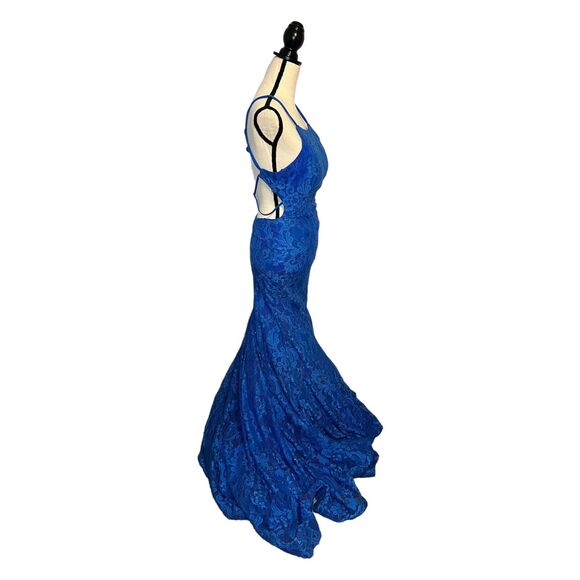 La Femme Womens Size 0 Trumpet Evening Gown Dress Blue Lace Train Cross Straps - Picture 6 of 9